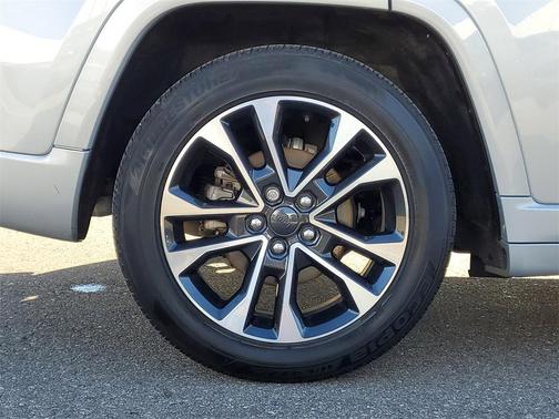 2022 Jeep Grand Cherokee Overland