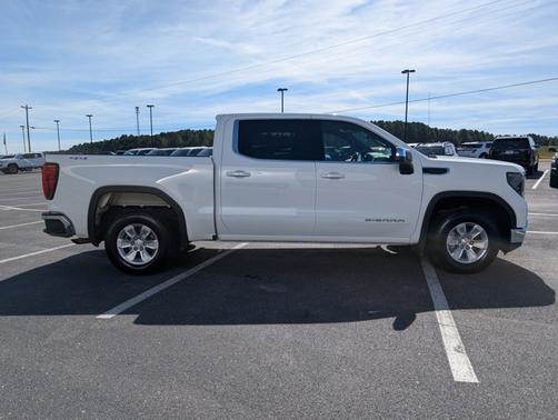 2024 GMC Sierra 1500 SLE