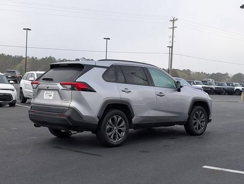 2022 Toyota RAV4 XLE PREMIUM