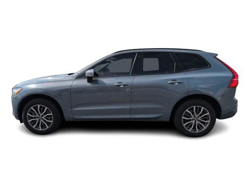 2022 Volvo XC60 B5 MOMENTUM