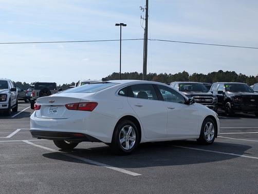 2022 Chevrolet Malibu LS W/1FL