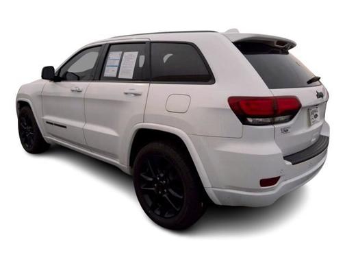2020 Jeep Grand Cherokee LAREDO
