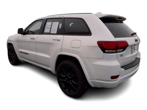 2020 Jeep Grand Cherokee LAREDO