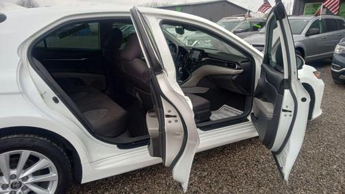 2022 Toyota Camry LE