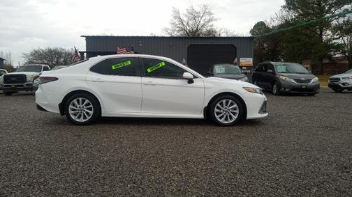2022 Toyota Camry LE