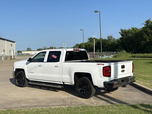 WHITE 2017 Chevrolet Silverado 1500 1LT