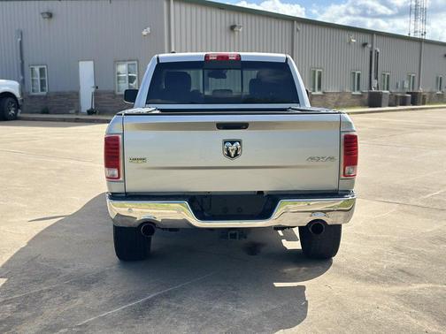 Bright Silver Metallic Clearcoat 2014 RAM 1500 Laramie