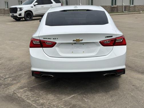 Summit White 2016 Chevrolet Malibu Premier