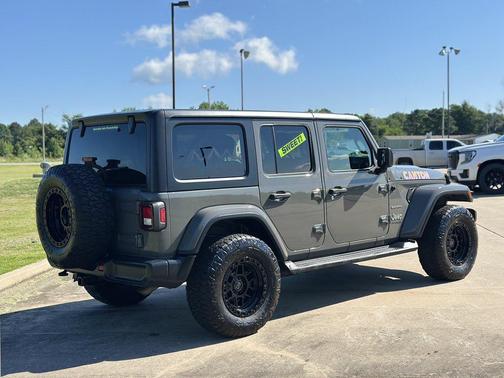 Sting-Gray Clearcoat 2021 Jeep Wrangler Unlimited Sahara