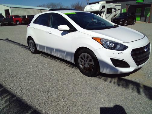 2016 Hyundai Elantra GT Base