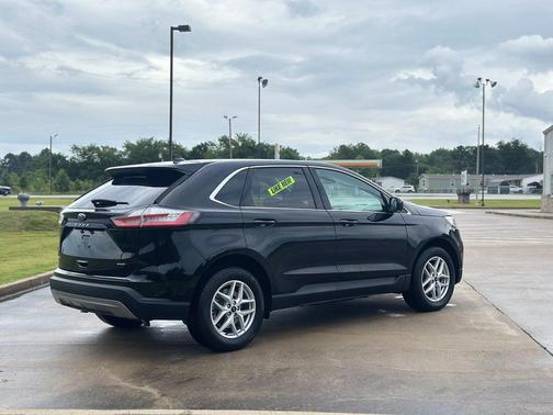 Agate Black Metallic 2024 Ford Edge SEL