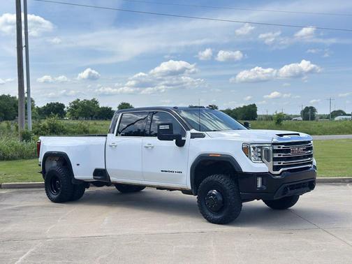 Summit White 2023 GMC Sierra 3500 SLE