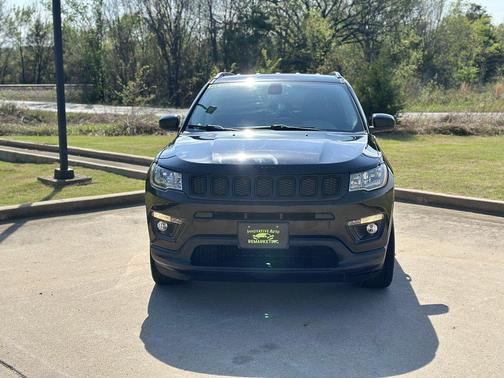 Diamond Black Crystal Pearlcoat 2020 Jeep Compass Latitude