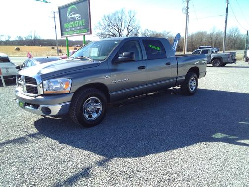 2006 Dodge Ram 2500 SLT Mega Cab