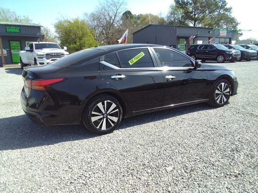 2021 Nissan Altima 2.5 SV