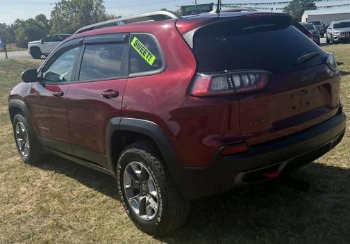 Velvet Red Pearlcoat 2019 Jeep Cherokee Trailhawk