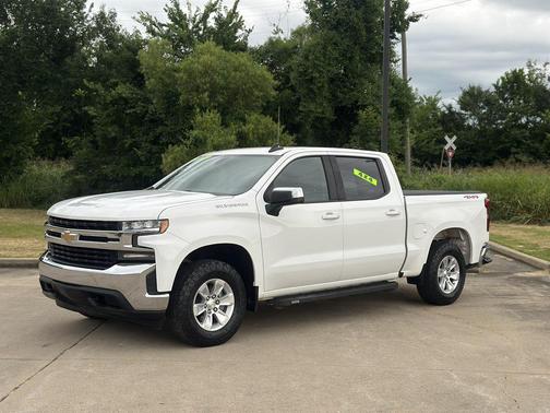 WHITE 2020 Chevrolet Silverado 1500 LT