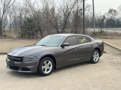 2017 Dodge Charger SE
