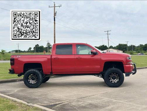 RED 2018 Chevrolet Silverado 1500 2LT