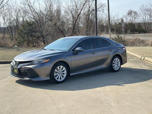 2019 Toyota Camry LE