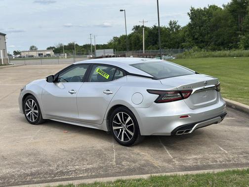 Brilliant Silver Metallic 2022 Nissan Maxima SV Xtronic CVT