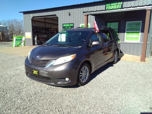 2012 Toyota Sienna XLE