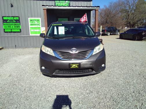 2012 Toyota Sienna XLE