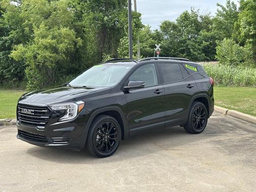Ebony Twilight Metallic 2022 GMC Terrain SLE