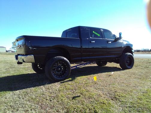 2014 RAM 3500 Laramie