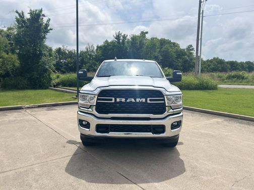 Bright White Clearcoat 2024 RAM 2500 Big Horn Crew Cab 4x4 6'4' Box