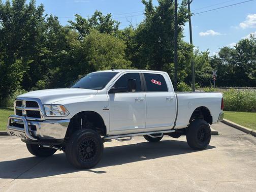 Bright White Clearcoat 2014 RAM 2500 SLT