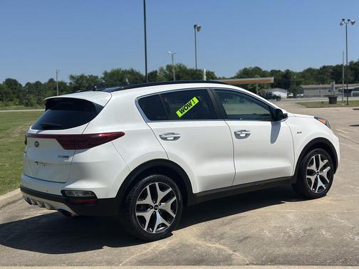 Snow White Pearl 2022 Kia Sportage SX Turbo