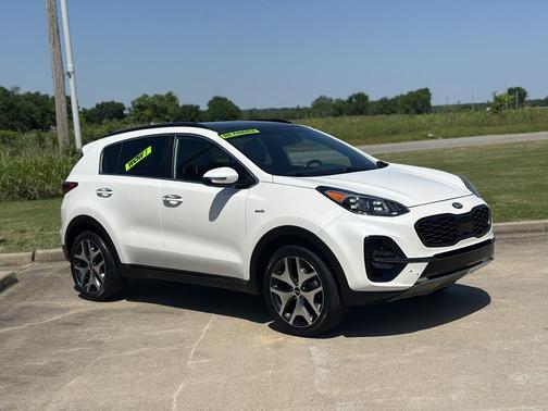 Snow White Pearl 2022 Kia Sportage SX Turbo