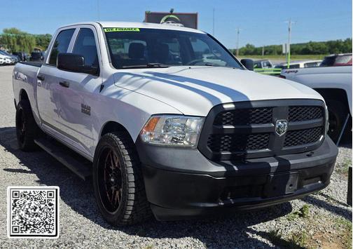 Bright White Clearcoat 2017 RAM 2500 Tradesman Crew Cab 4x4 8' Box