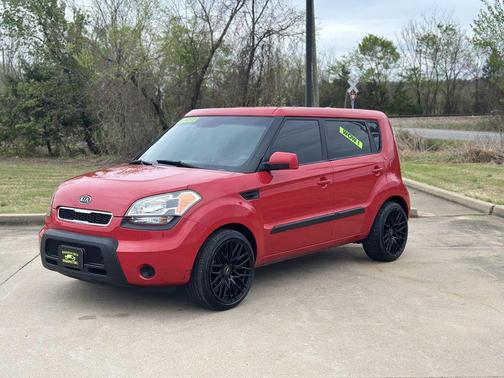 2011 Kia Soul +