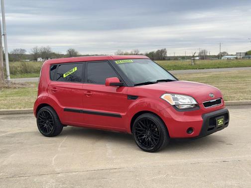 2011 Kia Soul +