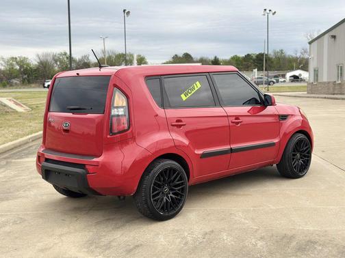 2011 Kia Soul +