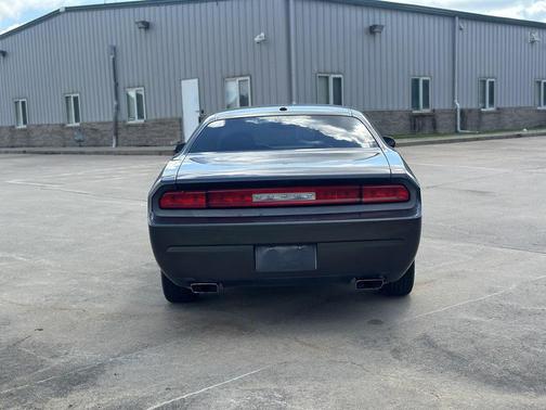 Granite Crystal Metallic Clearcoat 2014 Dodge Challenger SXT
