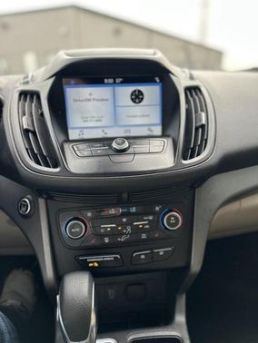 Lightning Blue Metallic 2019 Ford Escape SE