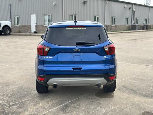 Lightning Blue Metallic 2019 Ford Escape SE