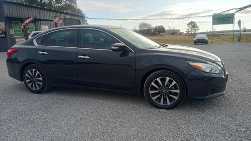 Super Black 2017 Nissan Altima 2.5 SR