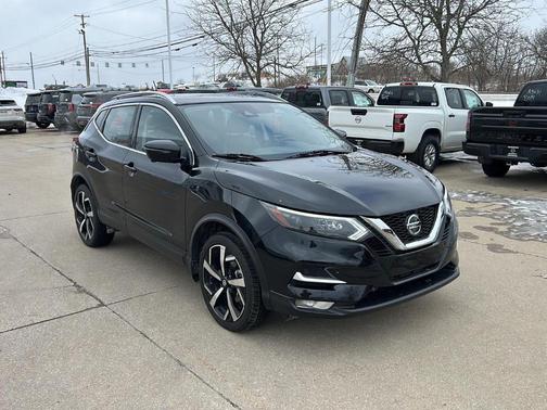 2022 Nissan Rogue Sport SL