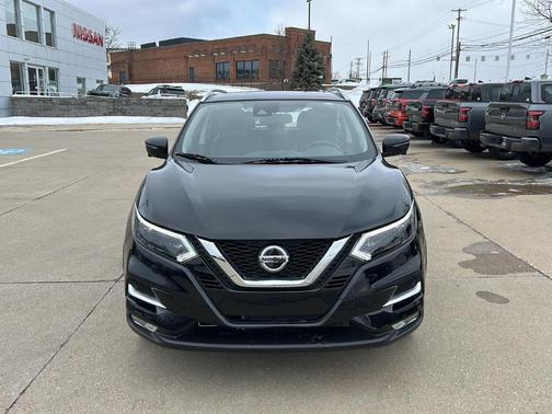 2022 Nissan Rogue Sport SL