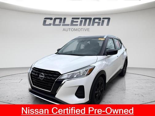 Aspen White / Super Black 2023 Nissan Kicks SV