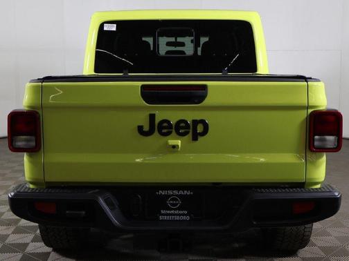 2024 Jeep Gladiator Nighthawk