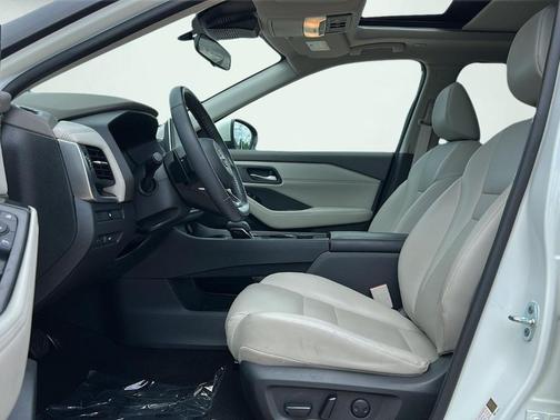 White 2023 Nissan Rogue SV