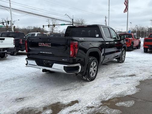 2025 GMC Sierra 1500 SLT