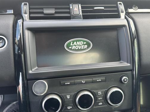 Narvik Black 2020 Land Rover Discovery SE