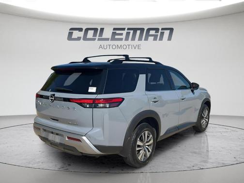 2 Tone Gray / Black Roof 2023 Nissan Pathfinder SL
