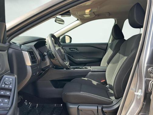 Gun Metallic 2025 Nissan Rogue S
